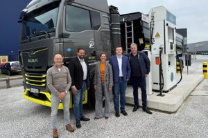De Heus Voeders zet eerste stap naar emissievrij transport met waterstoftruck