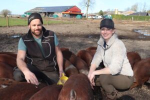 Varkenshouders winnen Publieksprijs Agrarisch Ondernemer van het Jaar
